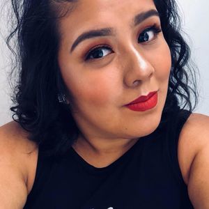 Meet your Posher, Ana